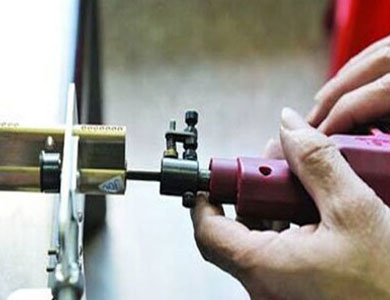 庐阳24小时上门开锁公司